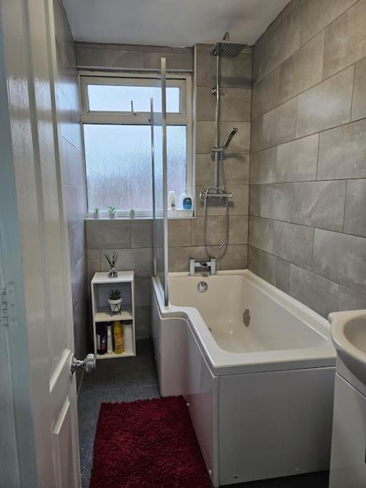 Chic Urban Gem - 3 Min From Duddeston Station *